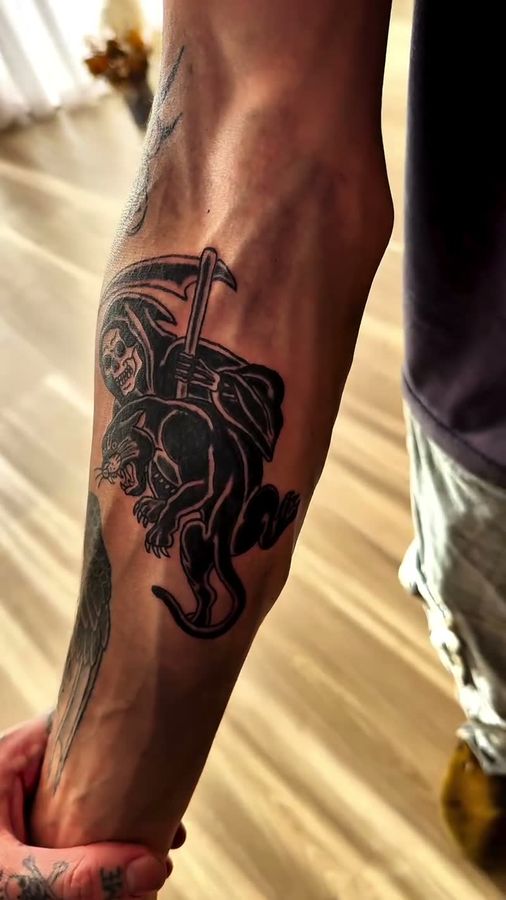 Black & grey work by Liam — 2 of 4